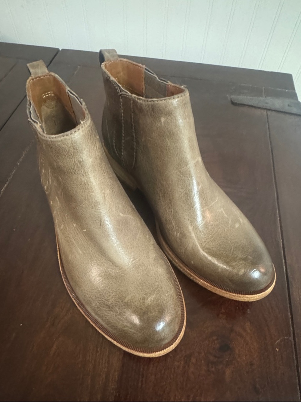 NWOT Classic Women's Chelsea Ankle Boots in Olive